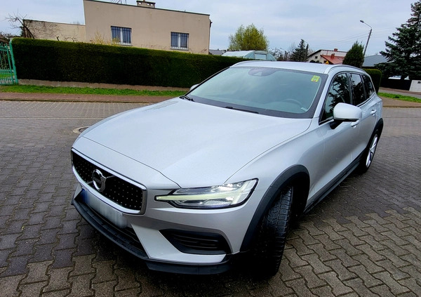 Volvo V60 Cross Country cena 84500 przebieg: 263000, rok produkcji 2020 z Gołdap małe 562